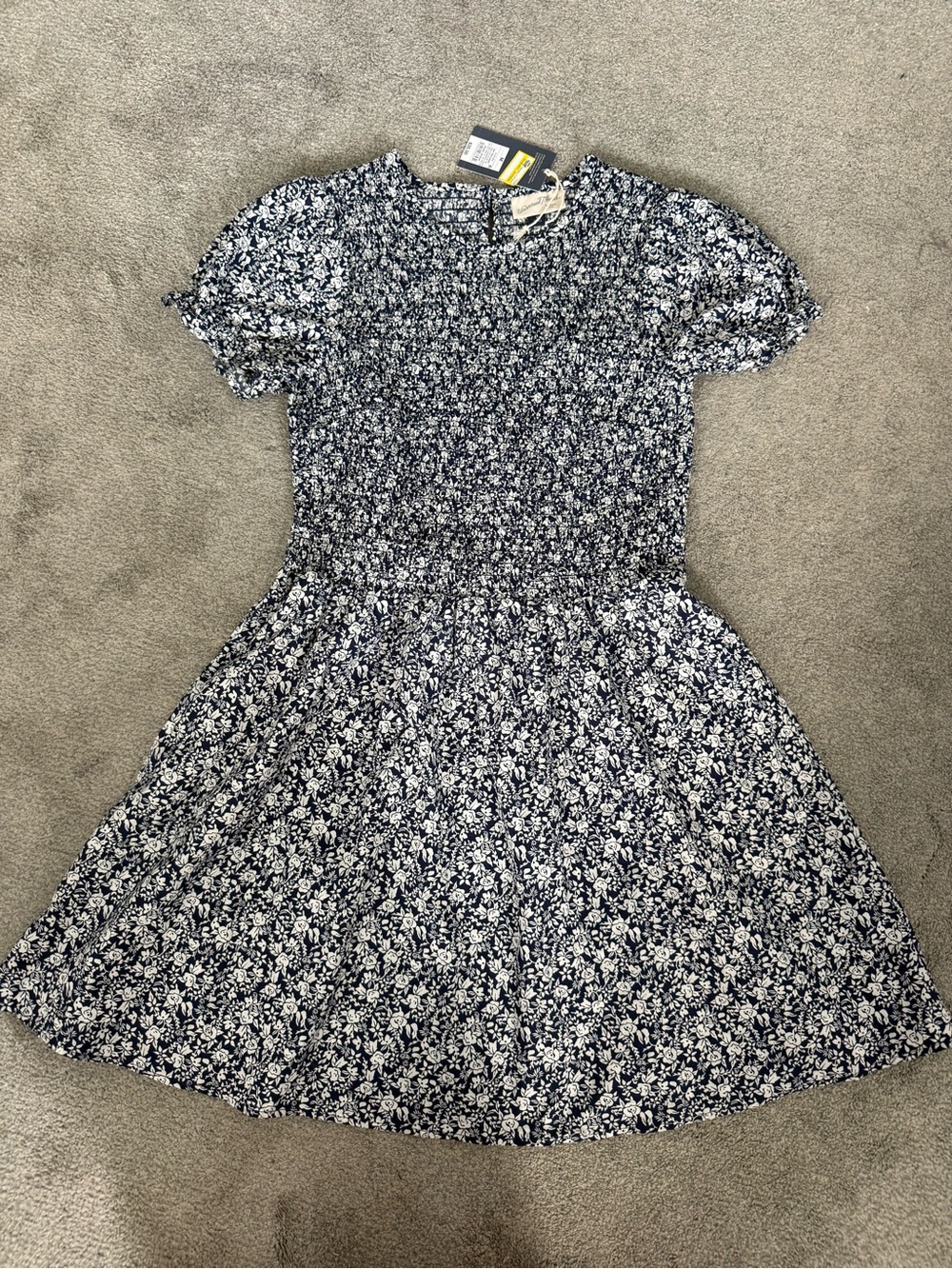 Universal Thread Women’s Navy Floral Short Sleeve Smocked Dress